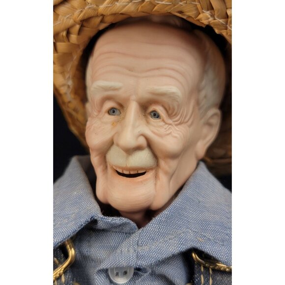 Antique Grandma and Grandpa Porcelain Dolls, 1995 - Picture 3 of 16